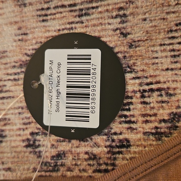 Klassy Network Solid High Neck Crop Built-In Bra Dark Taupe - Picture 8 of 8